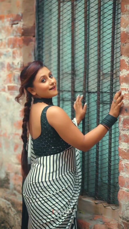 Post 4 by Soutirna Banerjee on Instagram (video)