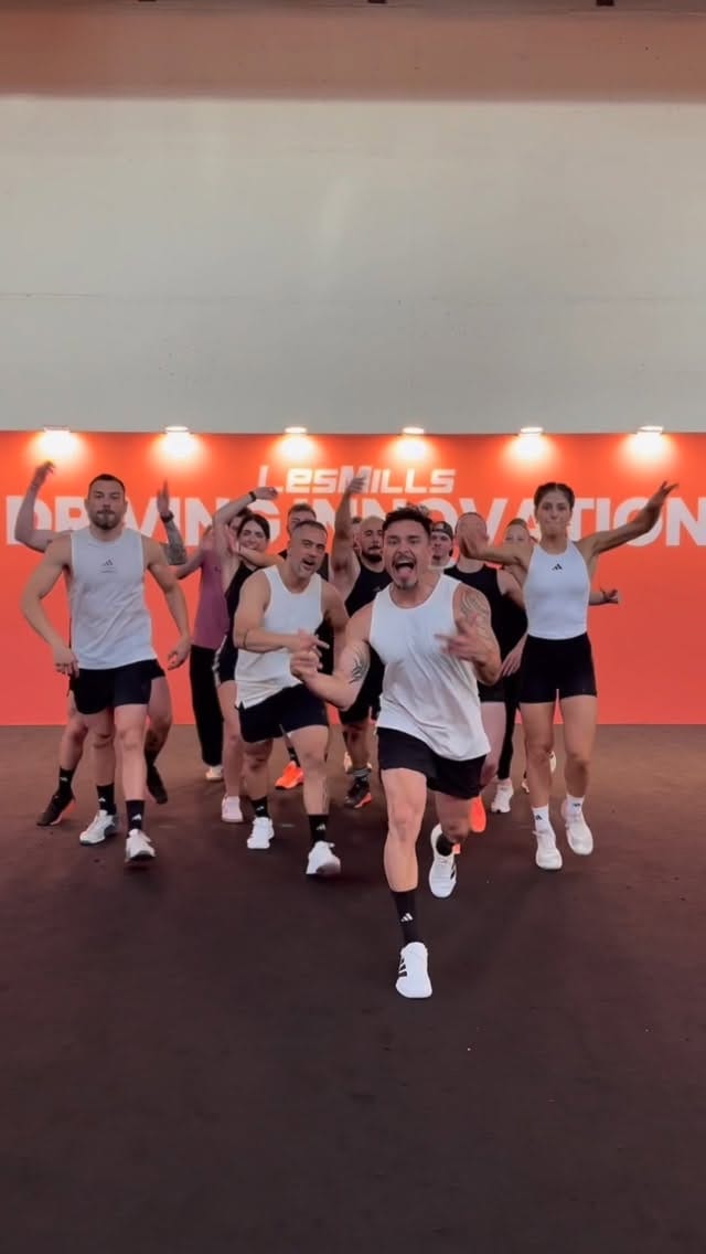 Post 7 by Gil du Brasil on Instagram (video)