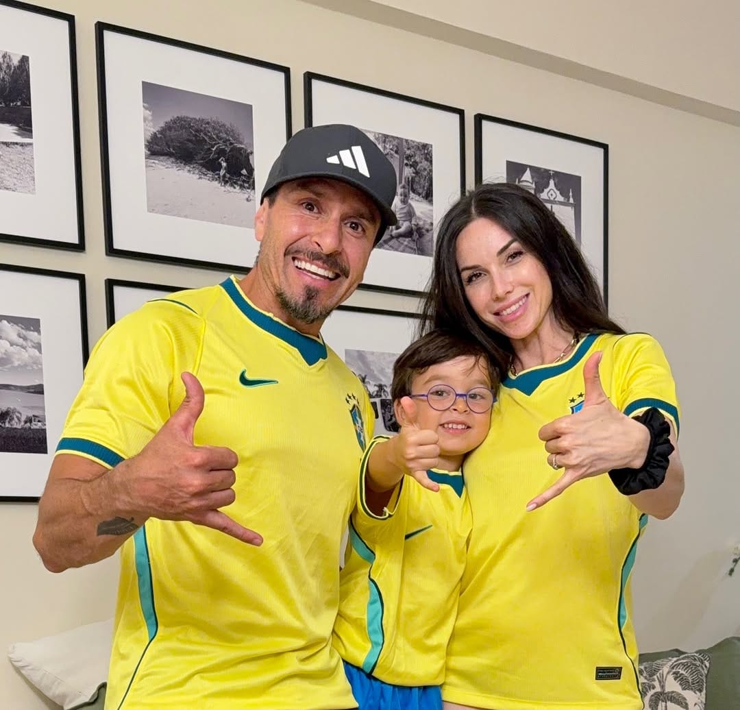 Post 3 by Gil du Brasil on Instagram (image)