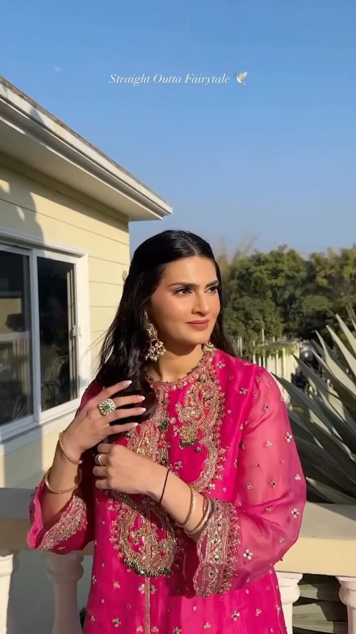 Post 2 by KANISHKA THAKUR✨ on Instagram (video)