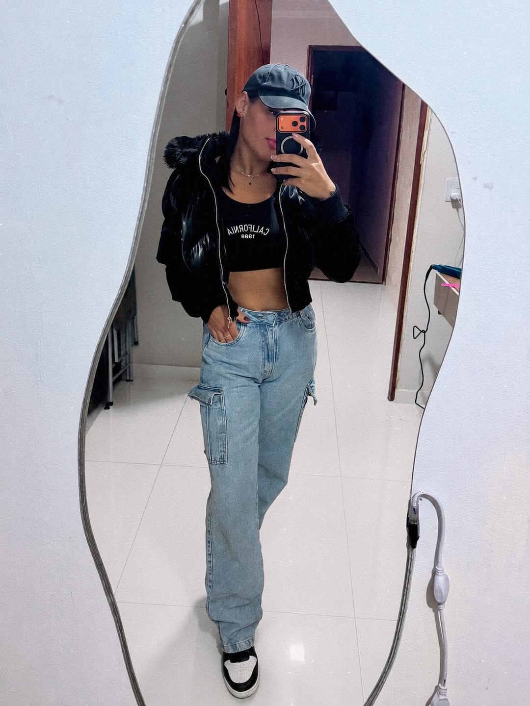 Post 1 by Thayna Menezes on Instagram (image)