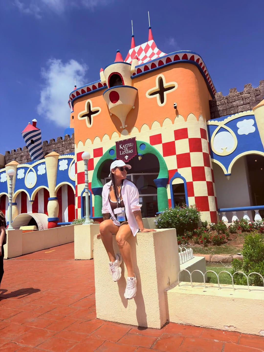 Post 5 by Thayna Menezes on Instagram (carousel)
