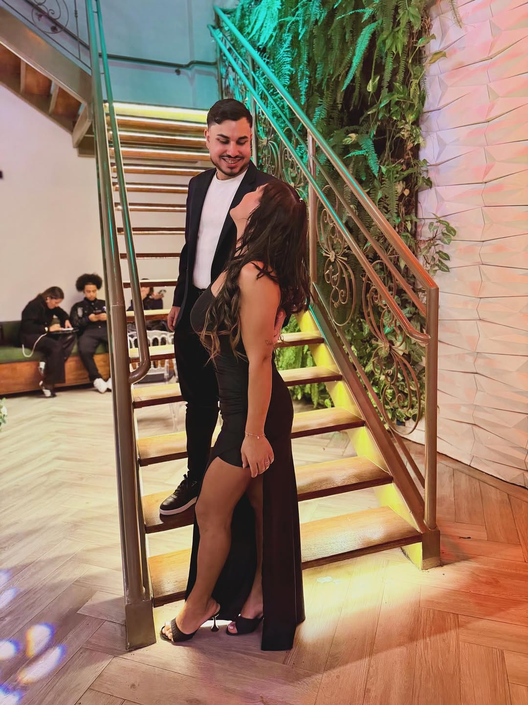 Post 3 by Thayna Menezes on Instagram (image)