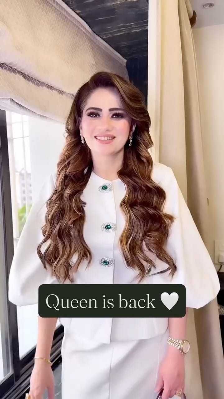 Post 6 by Sana Arshad on Instagram (video)