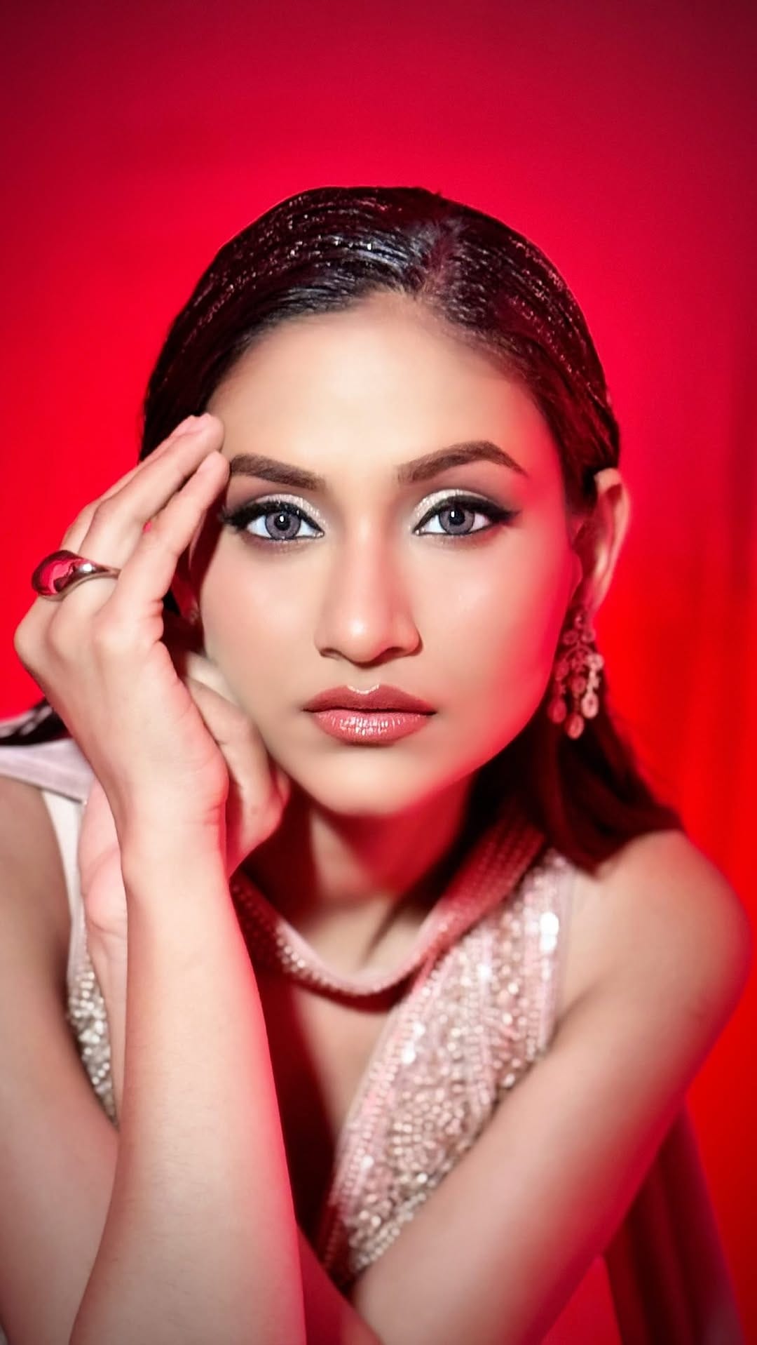Post 9 by Niki Arora | Luxury Mumbai Bridal Makeup Artist on Instagram (video)