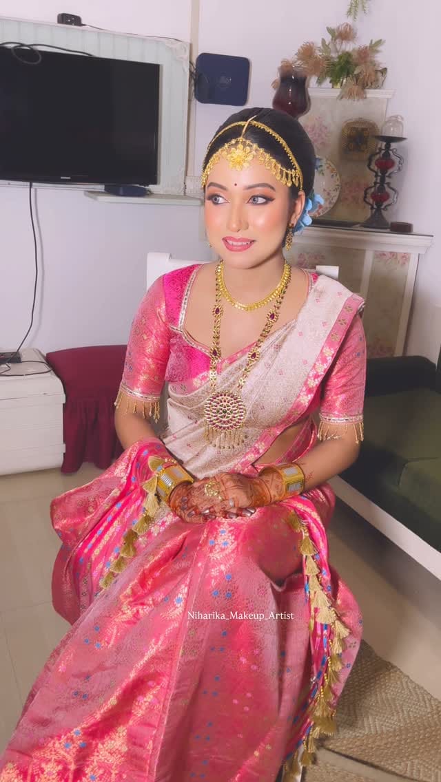 Post 8 by Niharrikaa Das on Instagram (video)