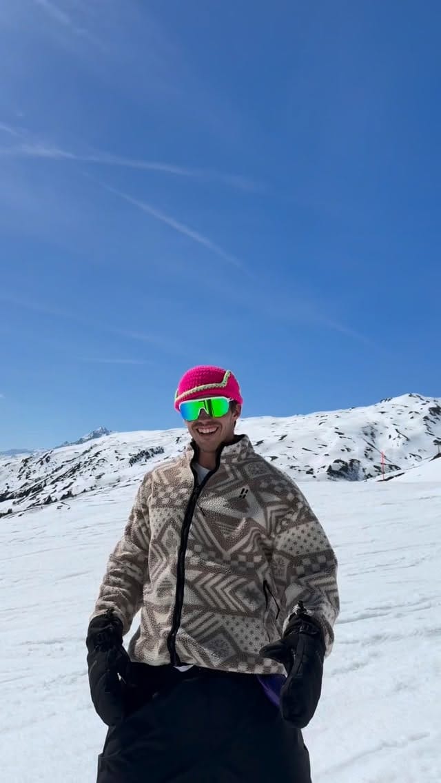 Post 6 by Jules De Sloover on Instagram (video)