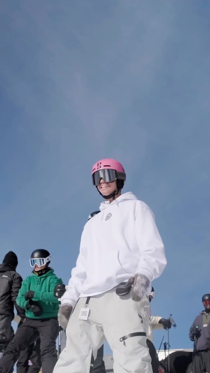 Post 10 by Jules De Sloover on Instagram (video)