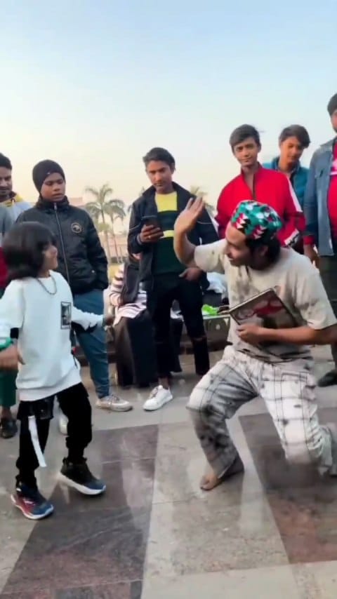 Post 9 by Mohd Sameer Saifi on Instagram (video)