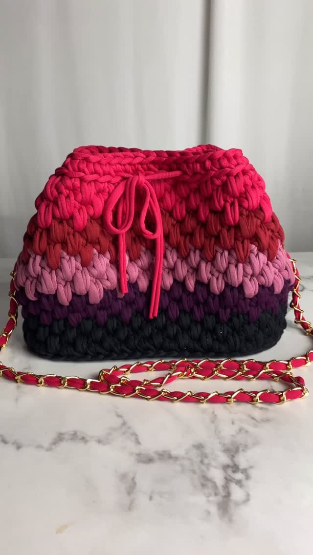 Post 4 by The Crochet Town | Azraa Khuzema on Instagram (video)