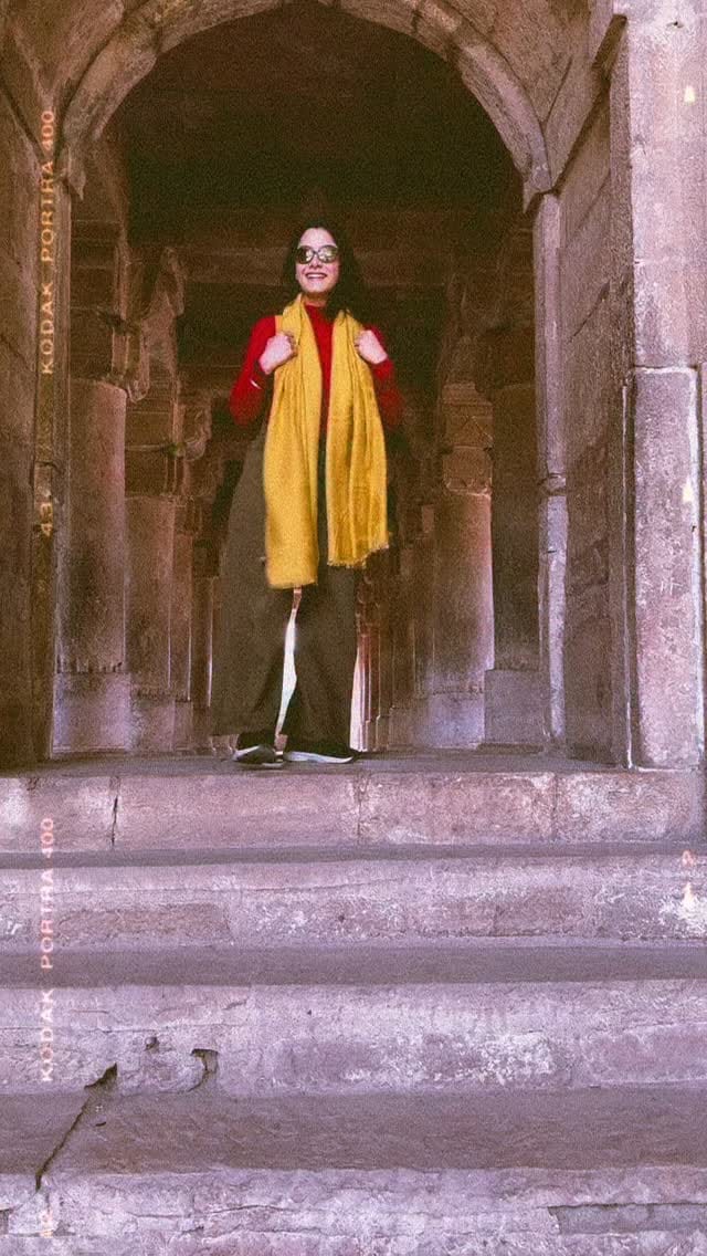 Post 6 by Cheshtaa Mehta Rawat on Instagram (video)