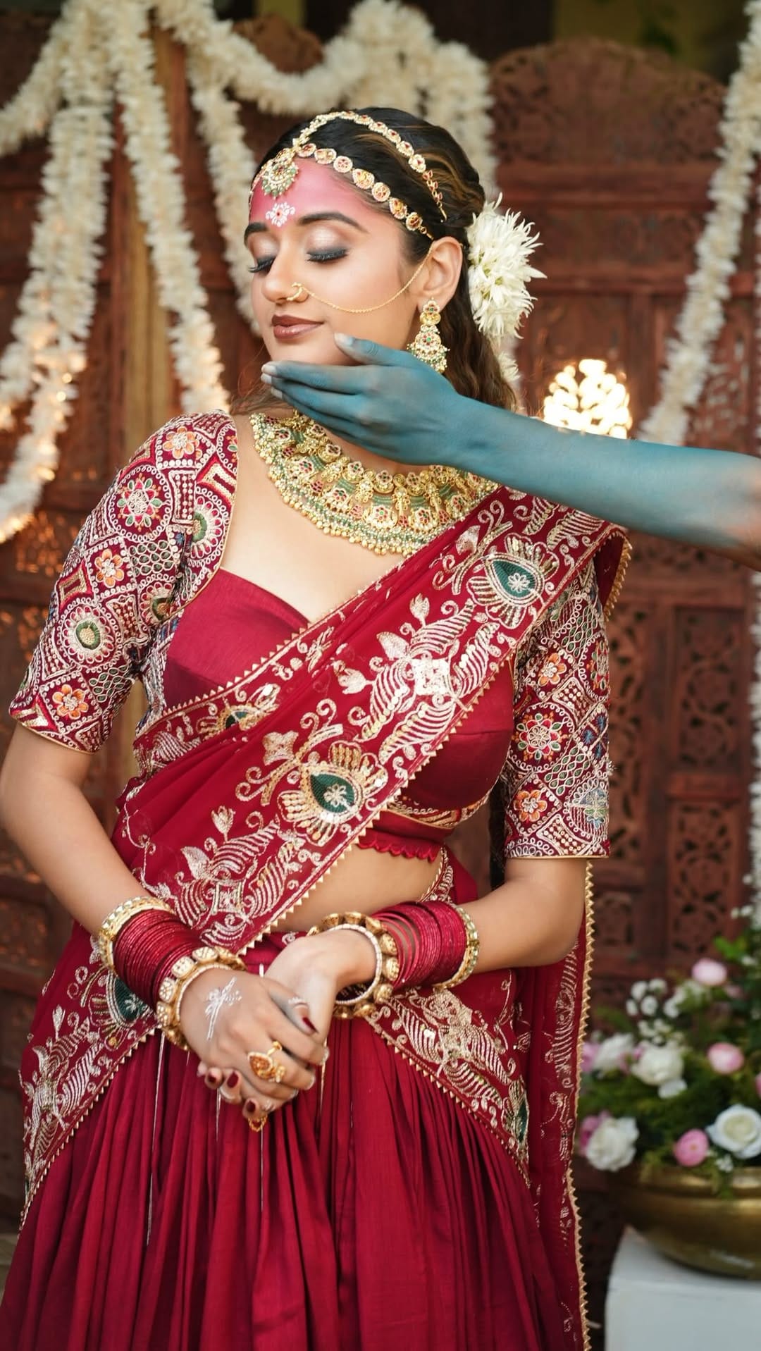 Post 7 by Grishma Solanki |  Make Up & Hair Team on Instagram (video)