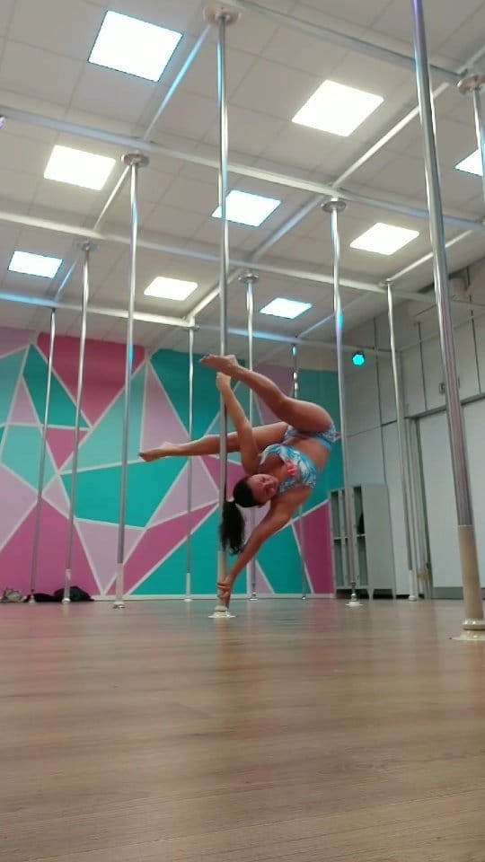 Post 8 by Bea Stucchi on Instagram (video)