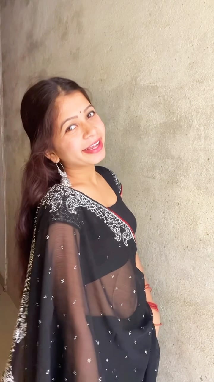 Post 2 by 🦋_Aaru_🦋 on Instagram (video)