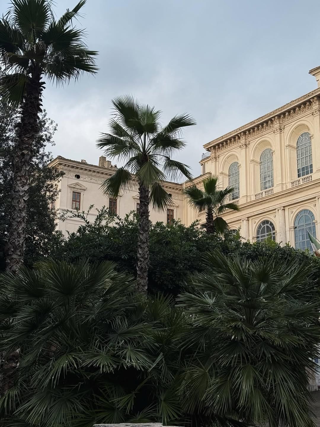 Post 8 by liza | life in milan on Instagram (carousel)