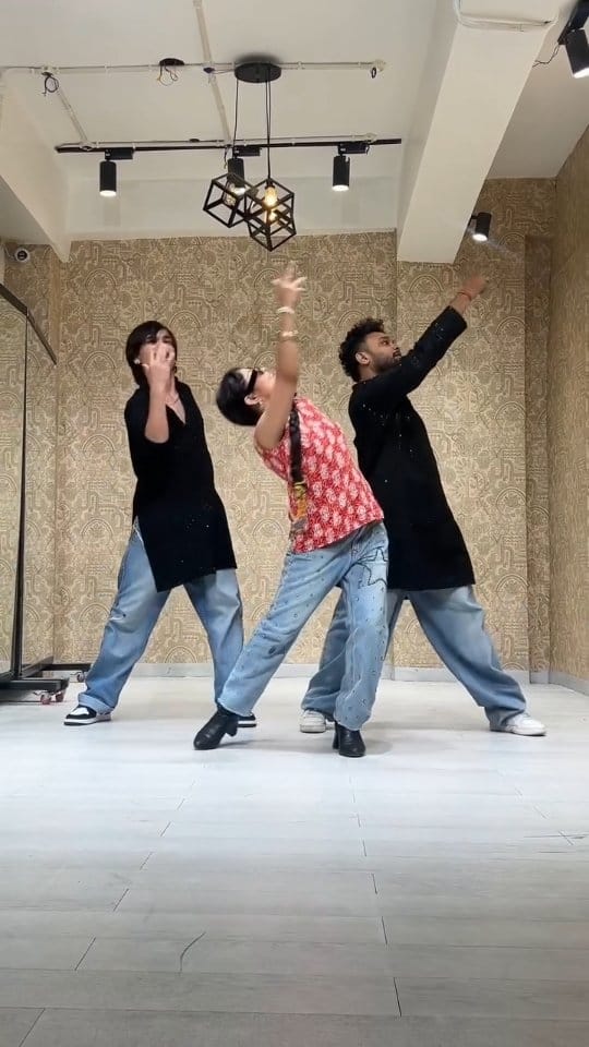 Post 1 by Amit Dans India | Choreographer on Instagram (video)