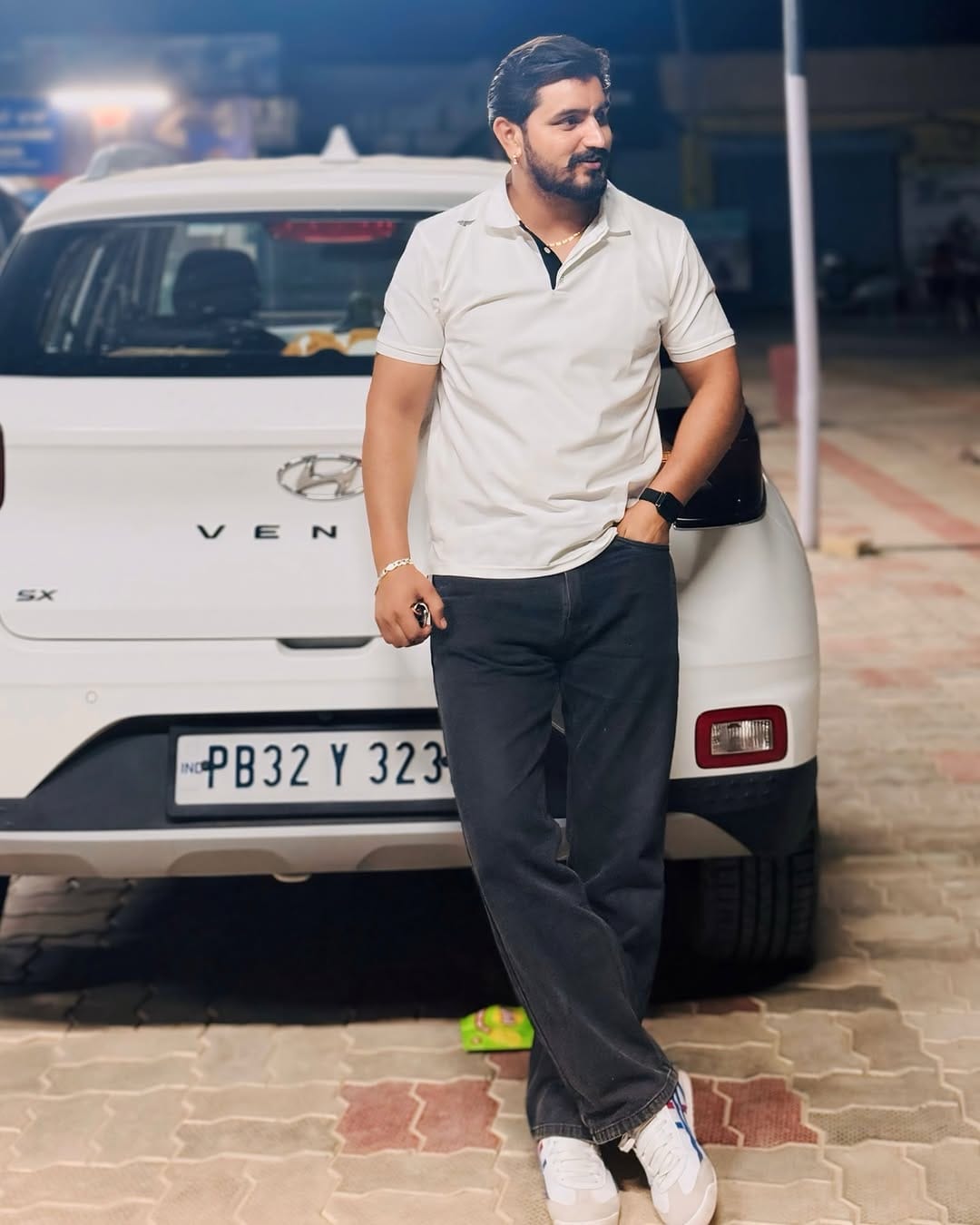 Post 9 by Man Maan on Instagram (image)