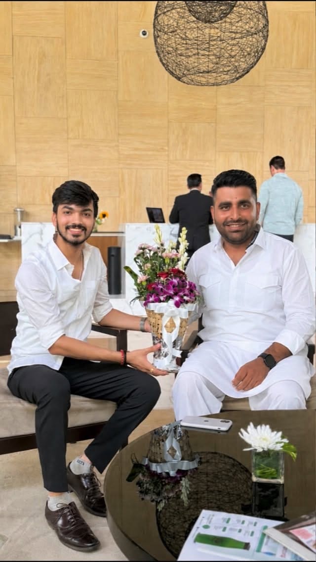 Post 4 by HARSH MAHESHWARI on Instagram (video)