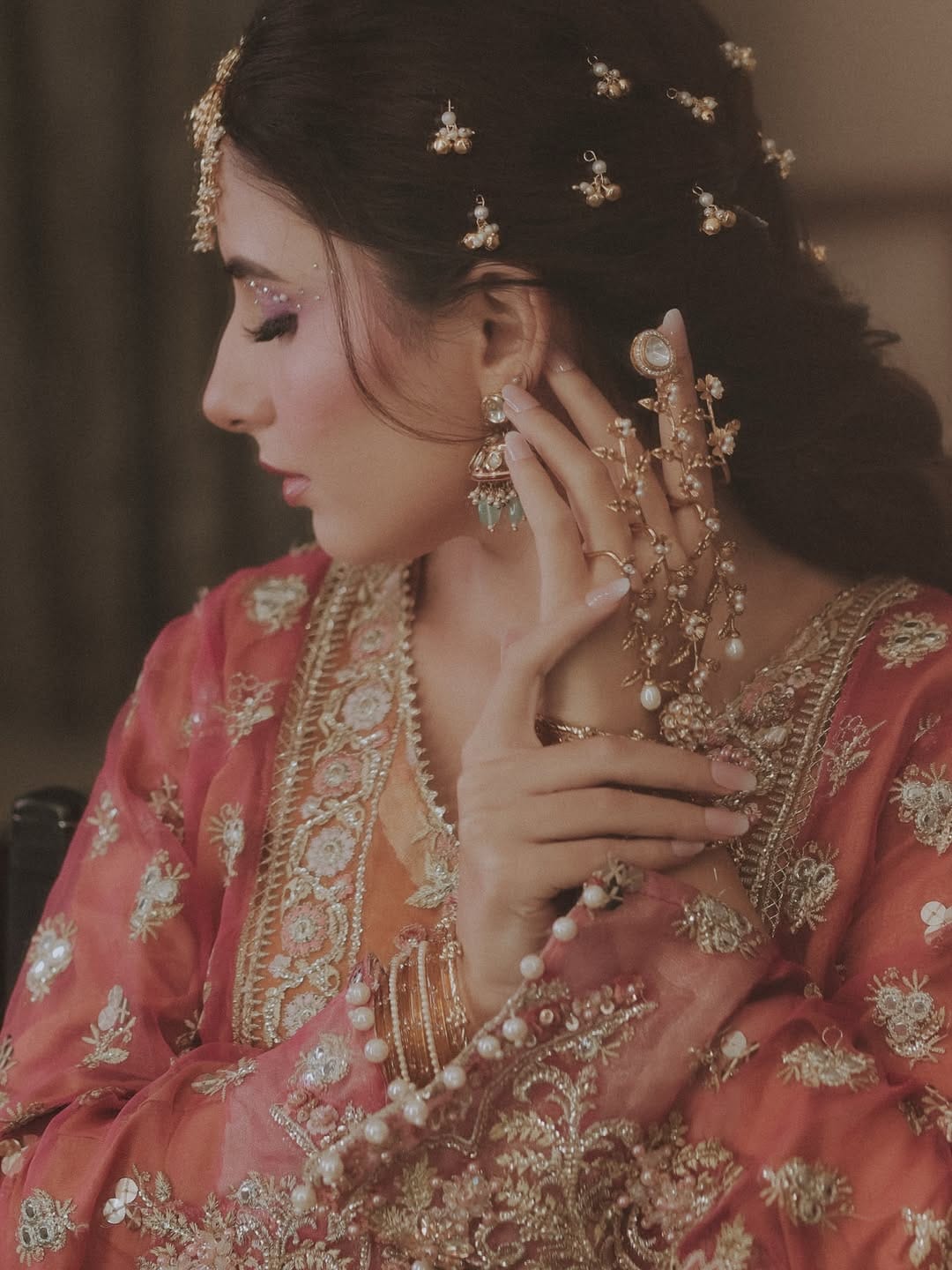 Post 4 by Rridhi R Mhna | Bridal Makeup artist on Instagram (image)
