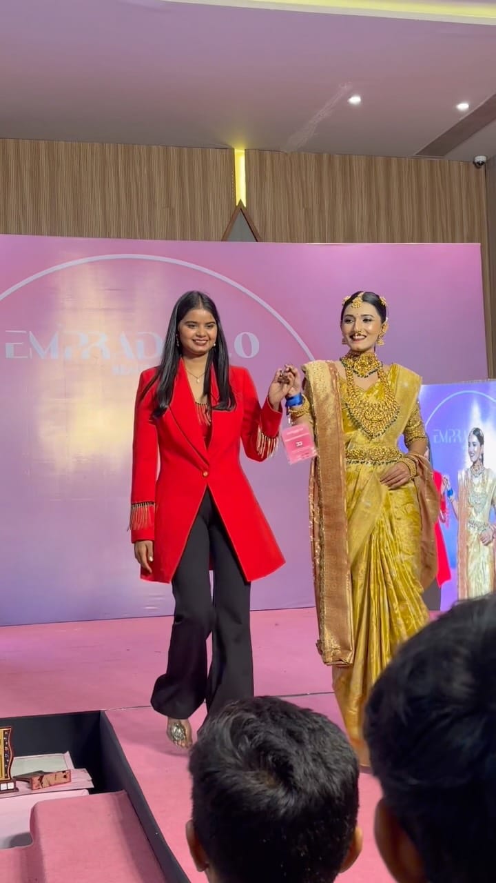 Post 3 by JANKI  PATEL   ( JAY HIND 🇮🇳 ) on Instagram (video)