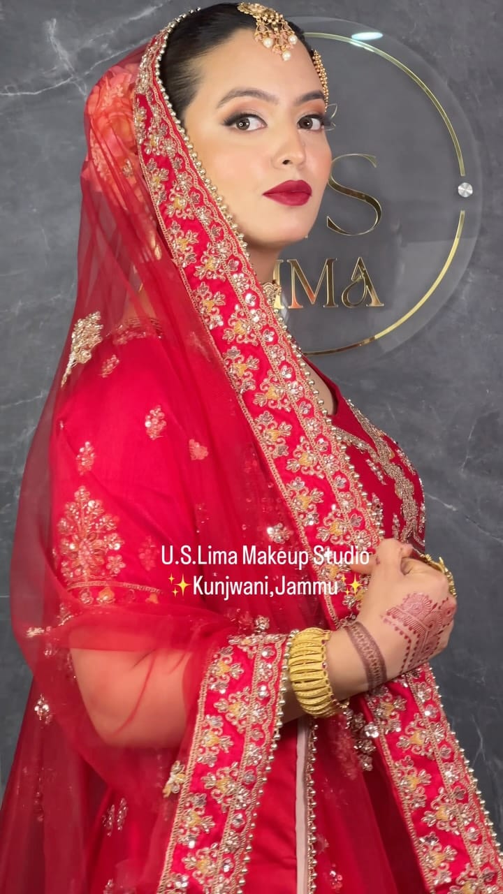 Post 6 by Jammu Makeup Artist on Instagram (video)