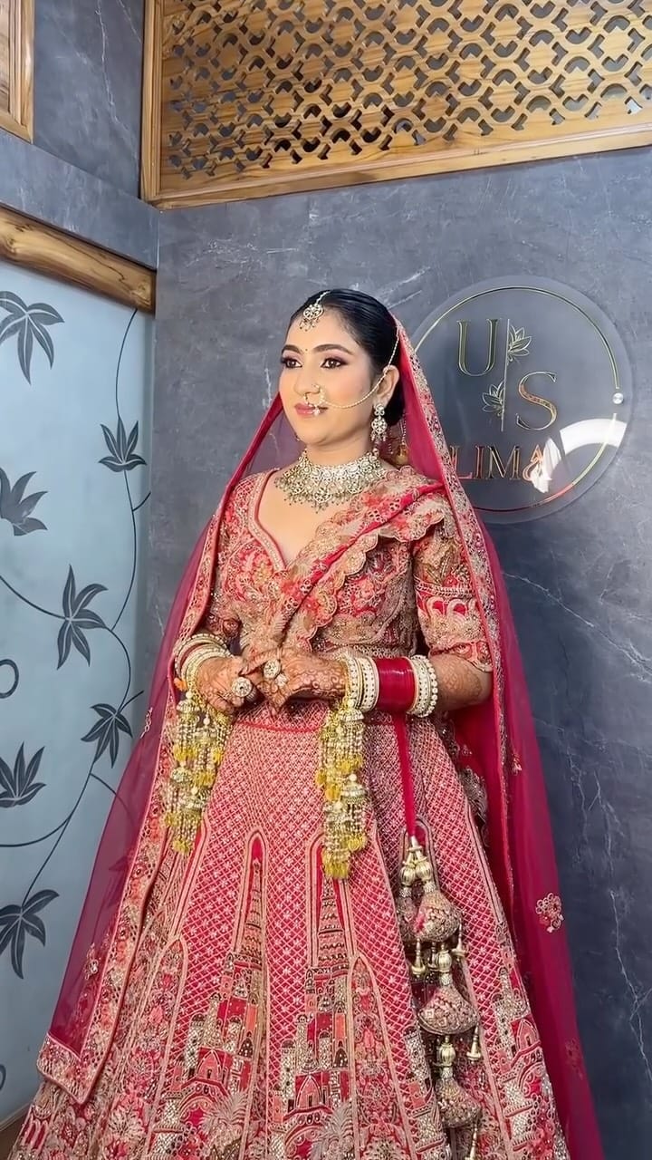 Post 9 by Jammu Makeup Artist on Instagram (video)