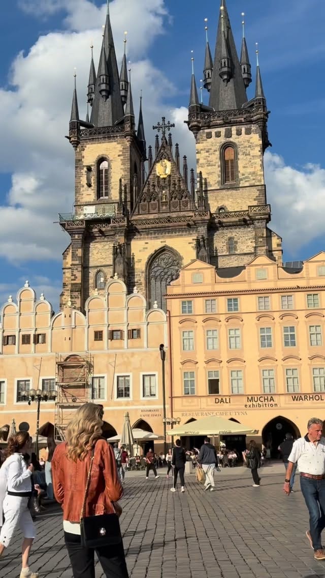 Post 6 by Andreas Zampa on Instagram (video)