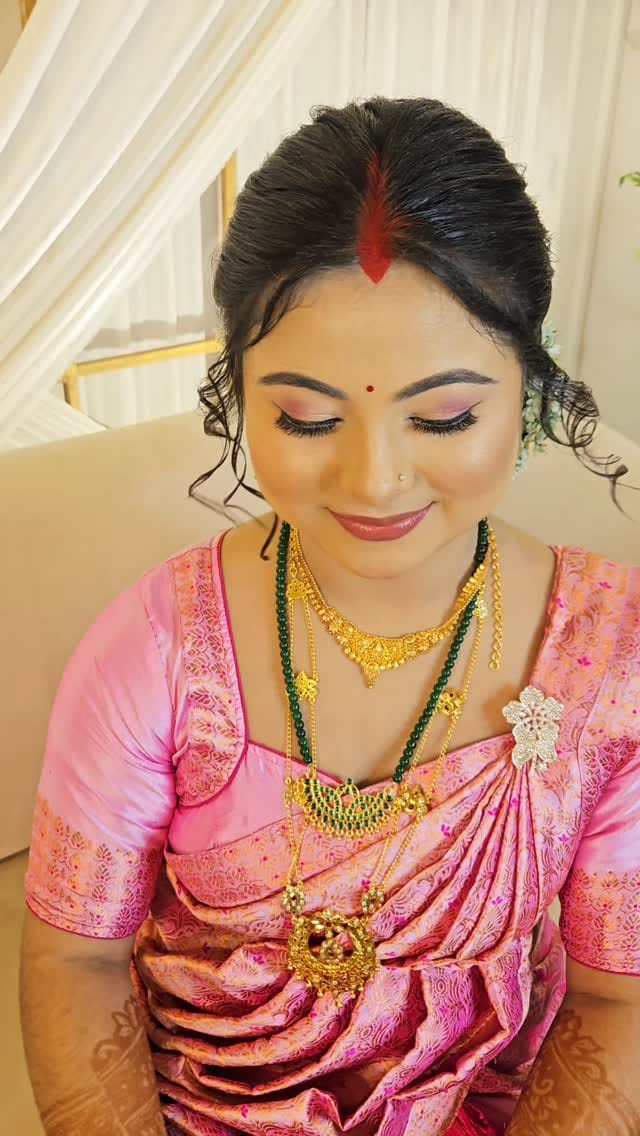 Post 3 by Bondita Saikia💄💄 on Instagram (video)