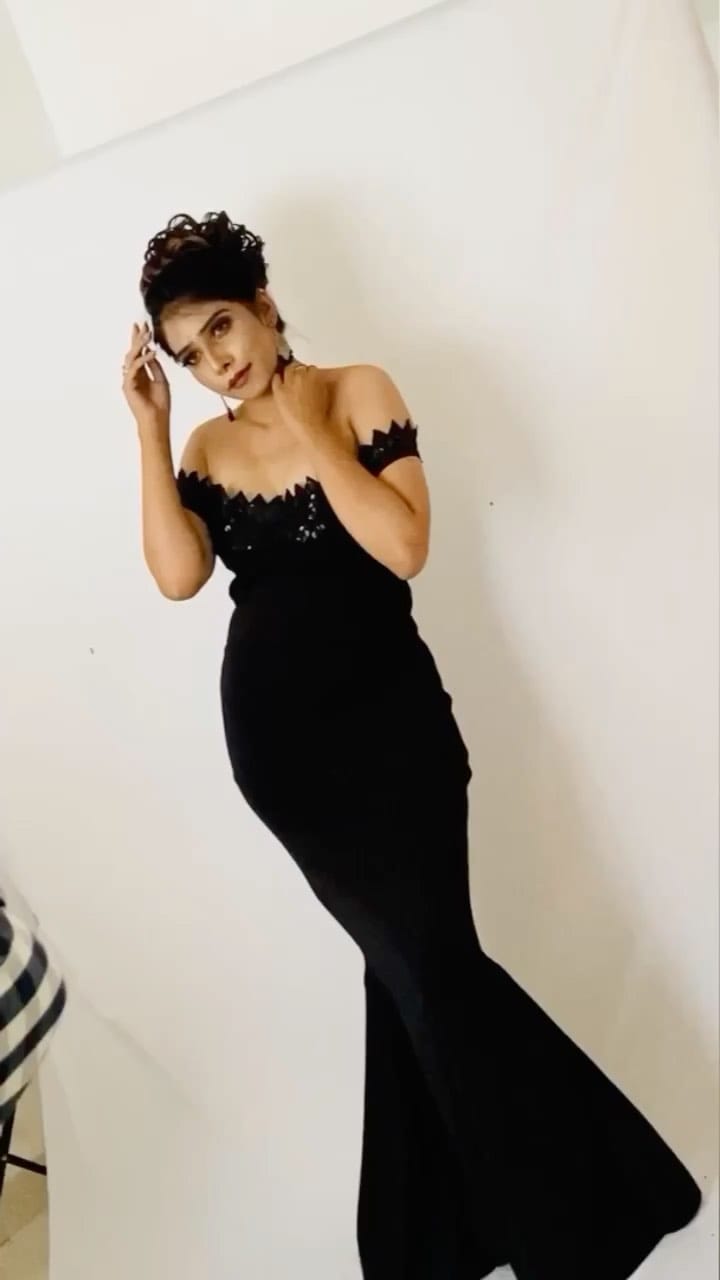 Post 10 by 🦋Anmol khan🦋 on Instagram (video)