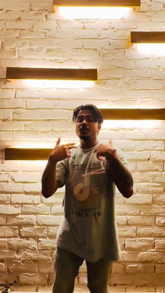 Post 8 by Karshav on Instagram (video)