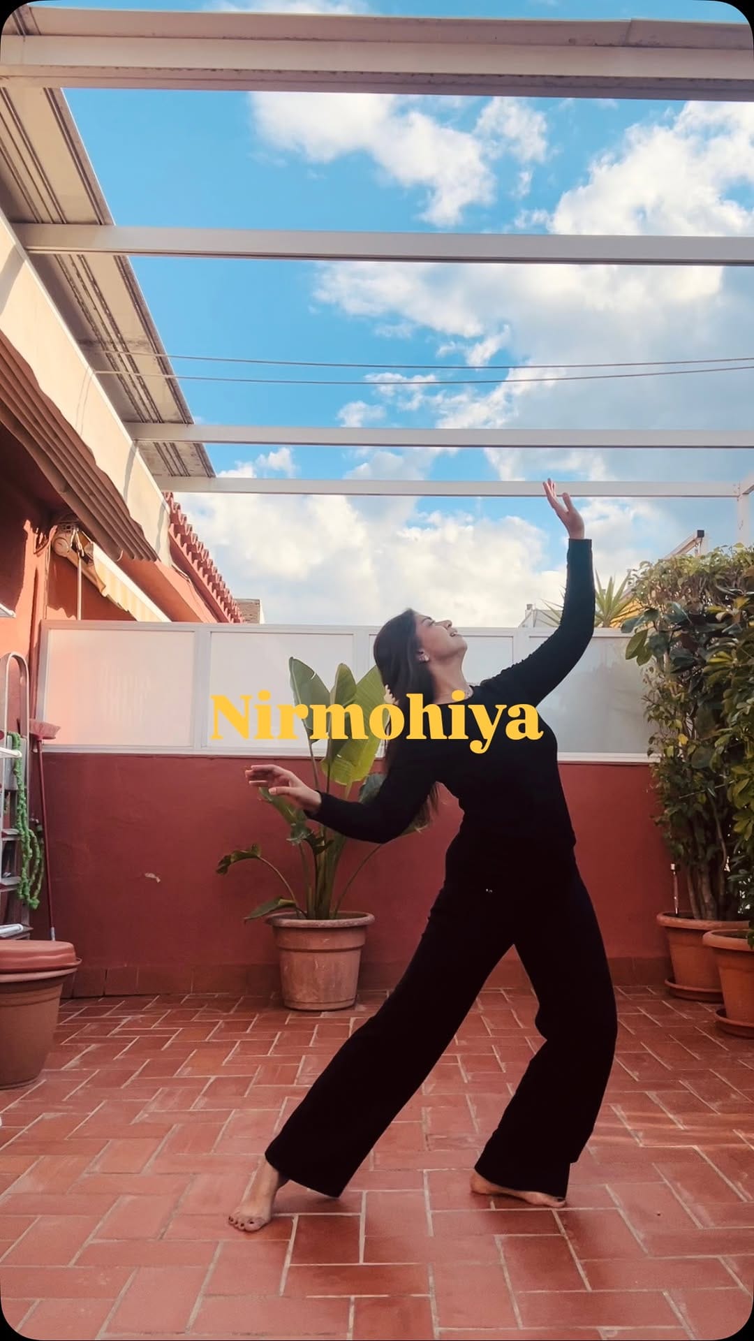 Post 8 by Apoorvaa on Instagram (video)
