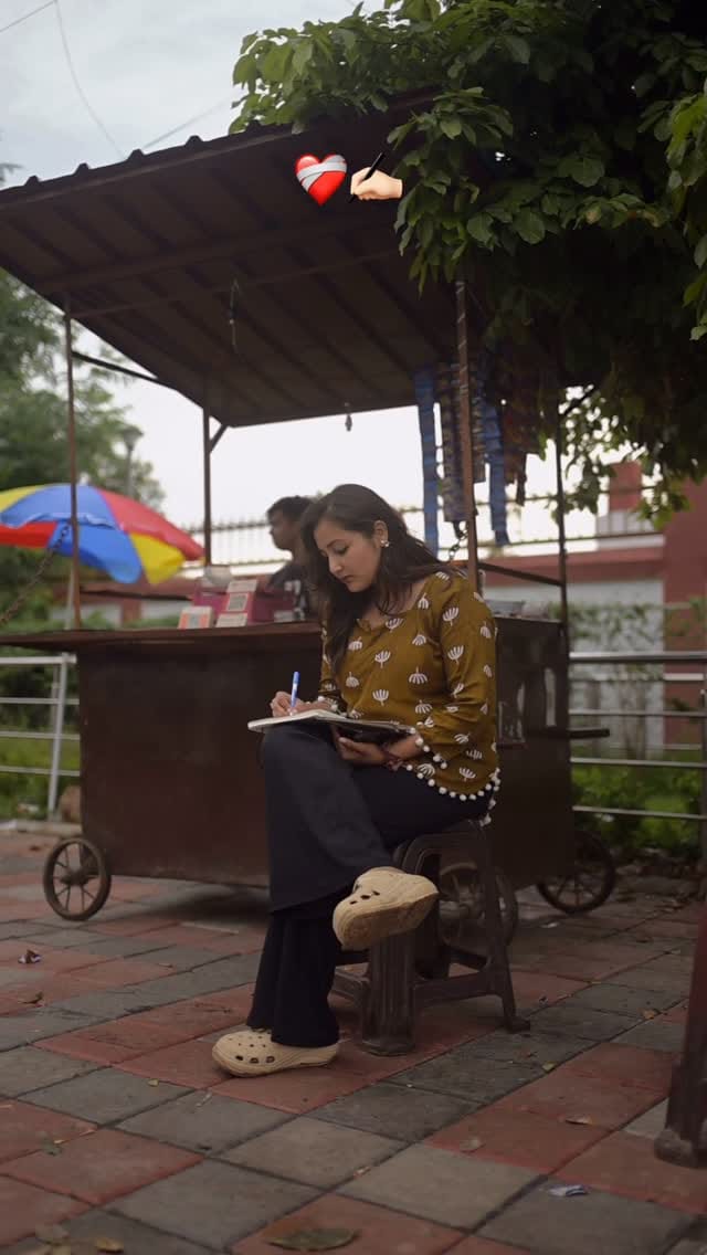 Post 1 by Shreya Khandelwal on Instagram (video)