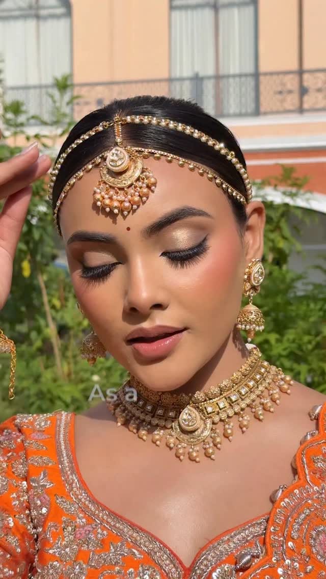 Post 6 by Jahnvi_Artistry on Instagram (video)