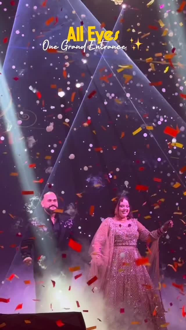 Post 6 by Simran Batra💄💋✨ on Instagram (video)