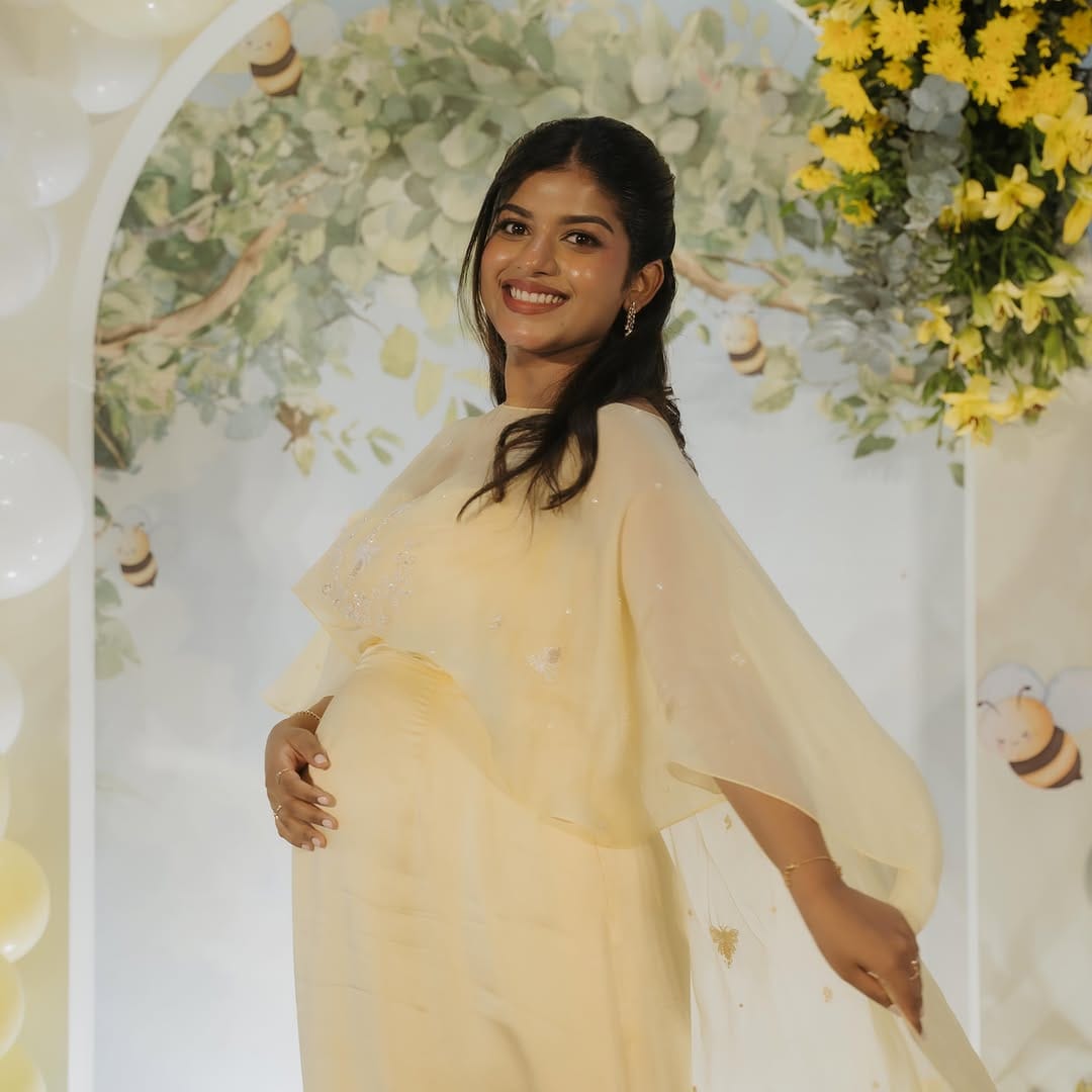 Post 2 by Mishlak bridal studio on Instagram (carousel)