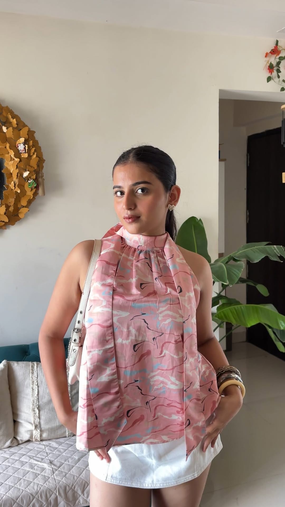 Post 7 by Appurva Ojha on Instagram (video)
