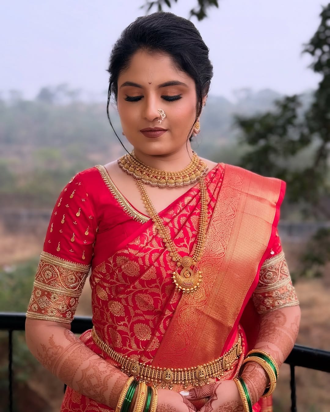 Post 10 by Kalyani Dharma | Pune Makeup-artist on Instagram (carousel)