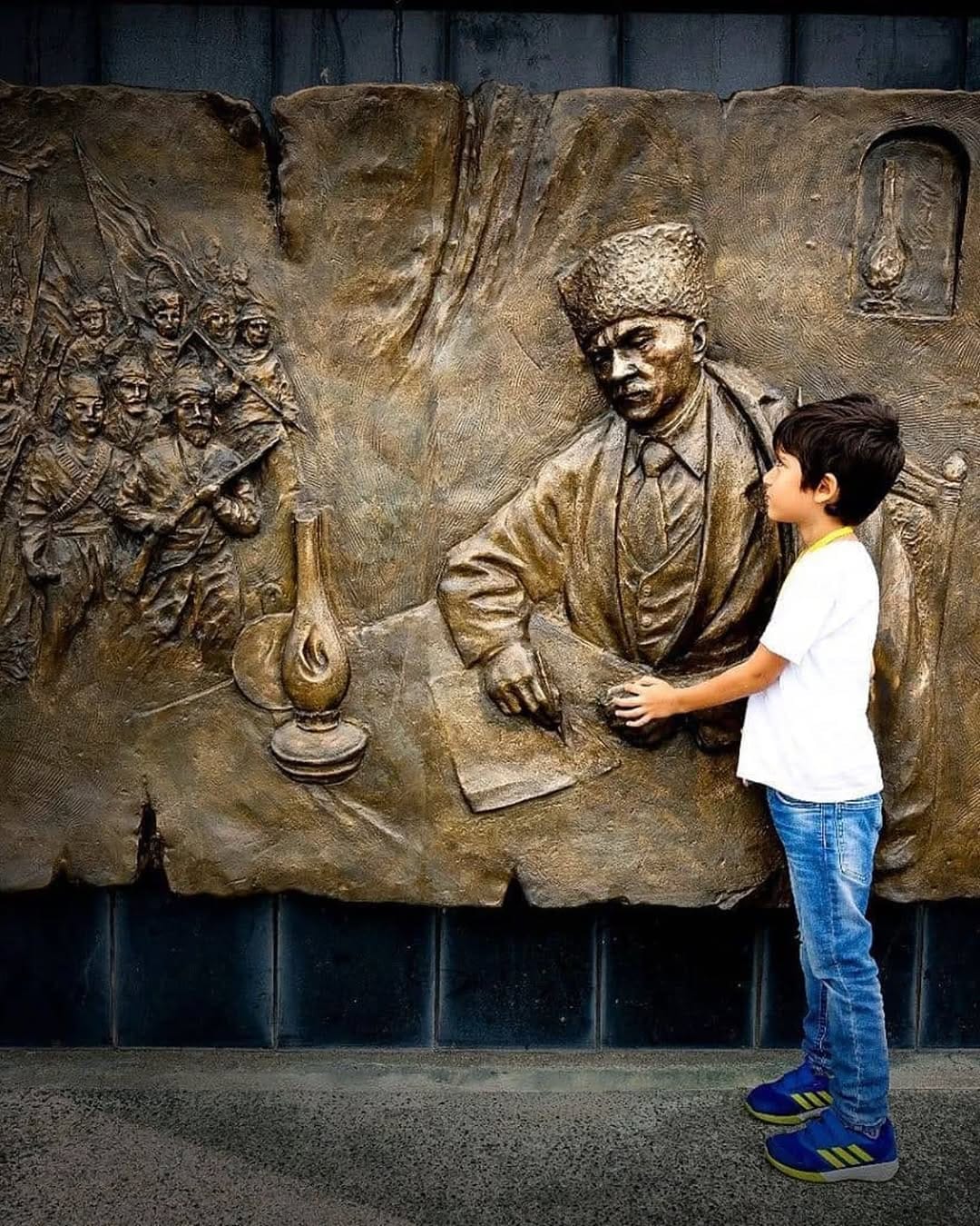 Post 1 by #LikeSamsun on Instagram (image)