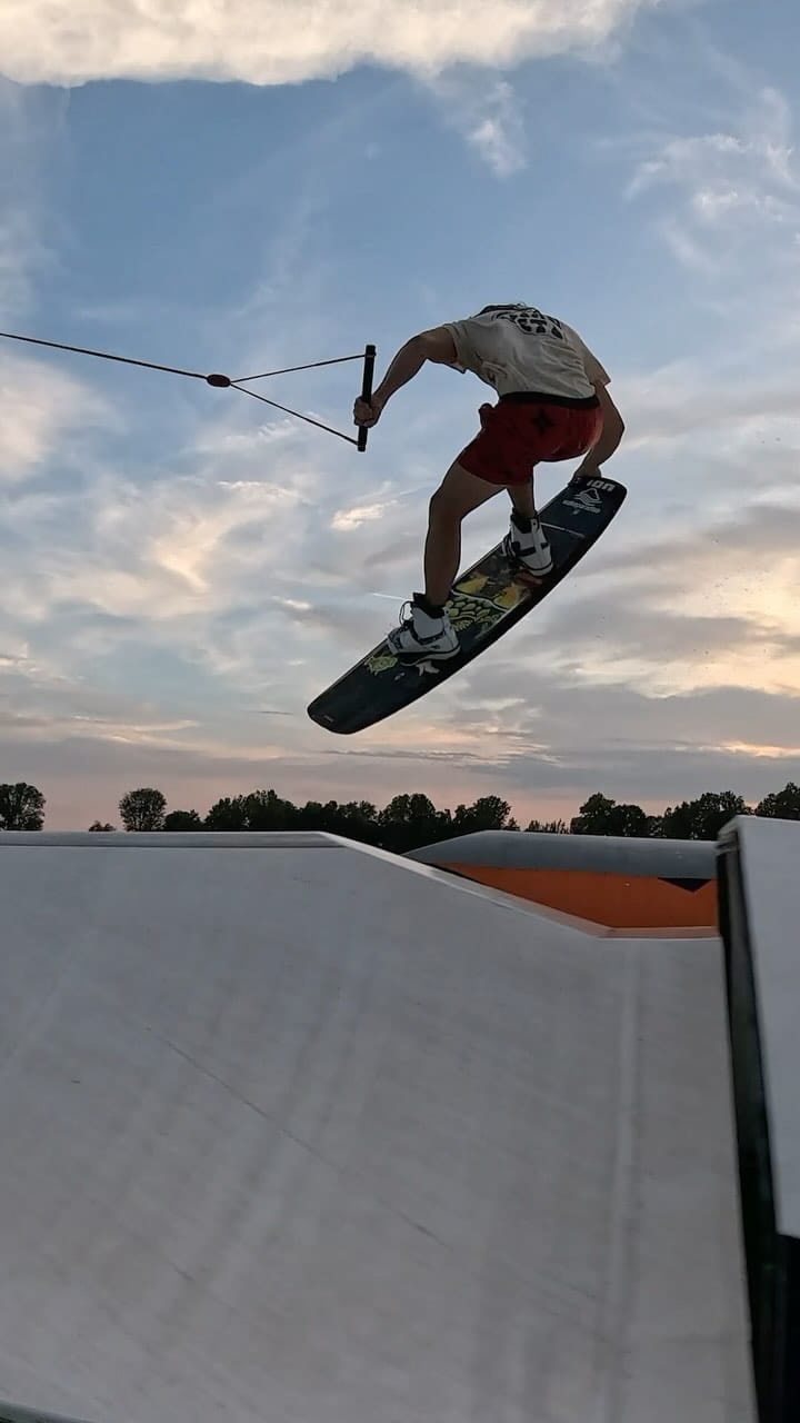 Post 8 by Andrea Colombo on Instagram (video)