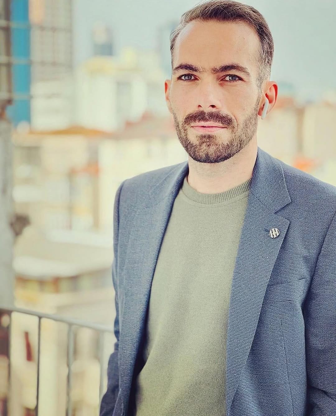 Post 6 by Saeid Norozi on Instagram (image)