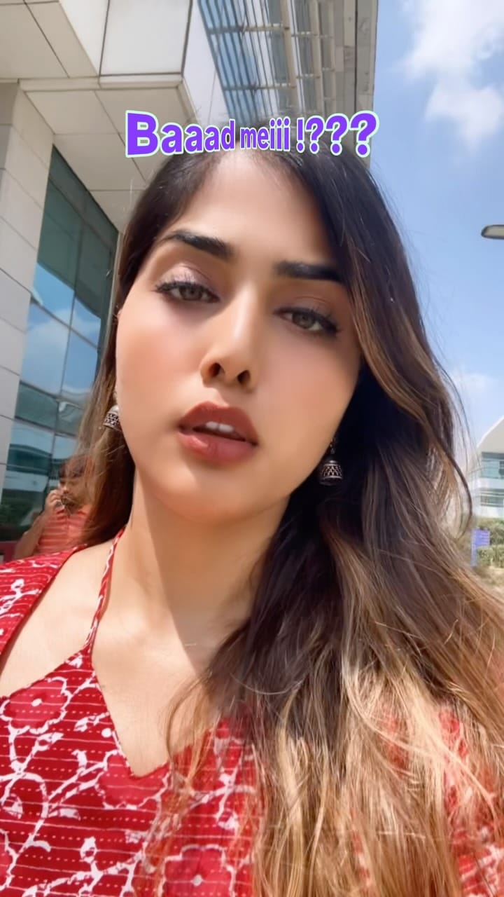 Post 4 by 𝗦𝗮𝗻𝘀𝗸𝗿𝗶𝘁𝗶 𝗦𝗶𝗻𝗴𝗵 on Instagram (video)