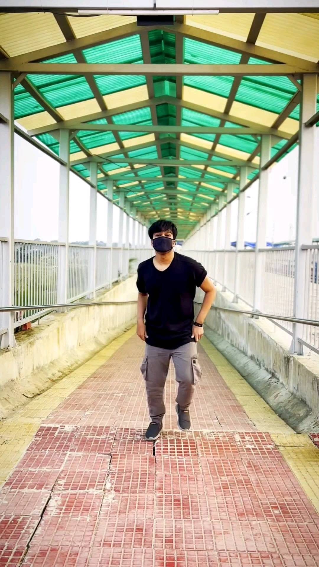 Post 6 by K R I S H on Instagram (video)