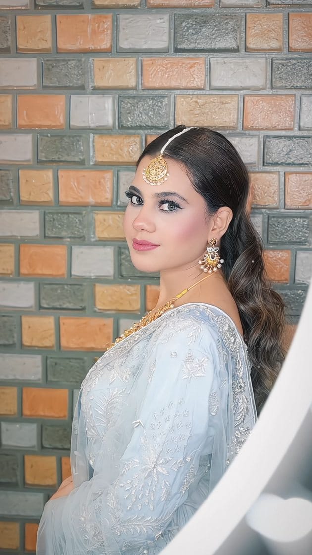 Post 8 by Maria khan on Instagram (video)