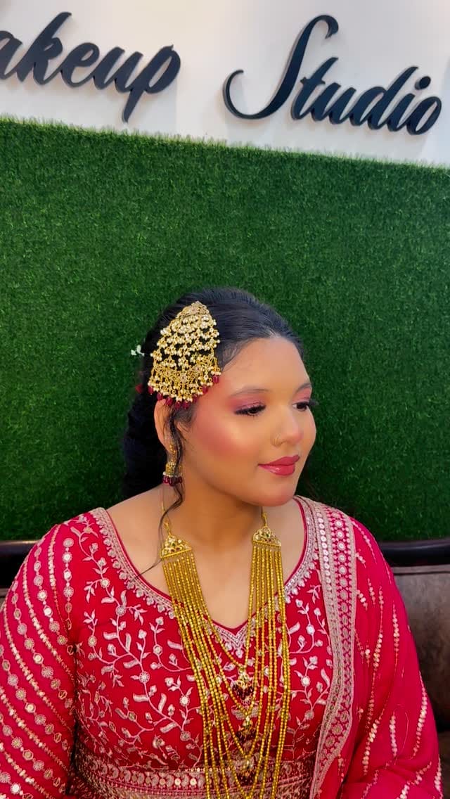 Post 6 by Maria khan on Instagram (video)