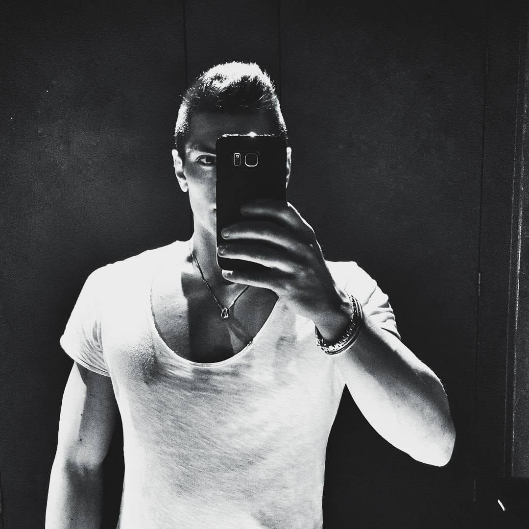 Post 6 by Rolando Ricci on Instagram (image)
