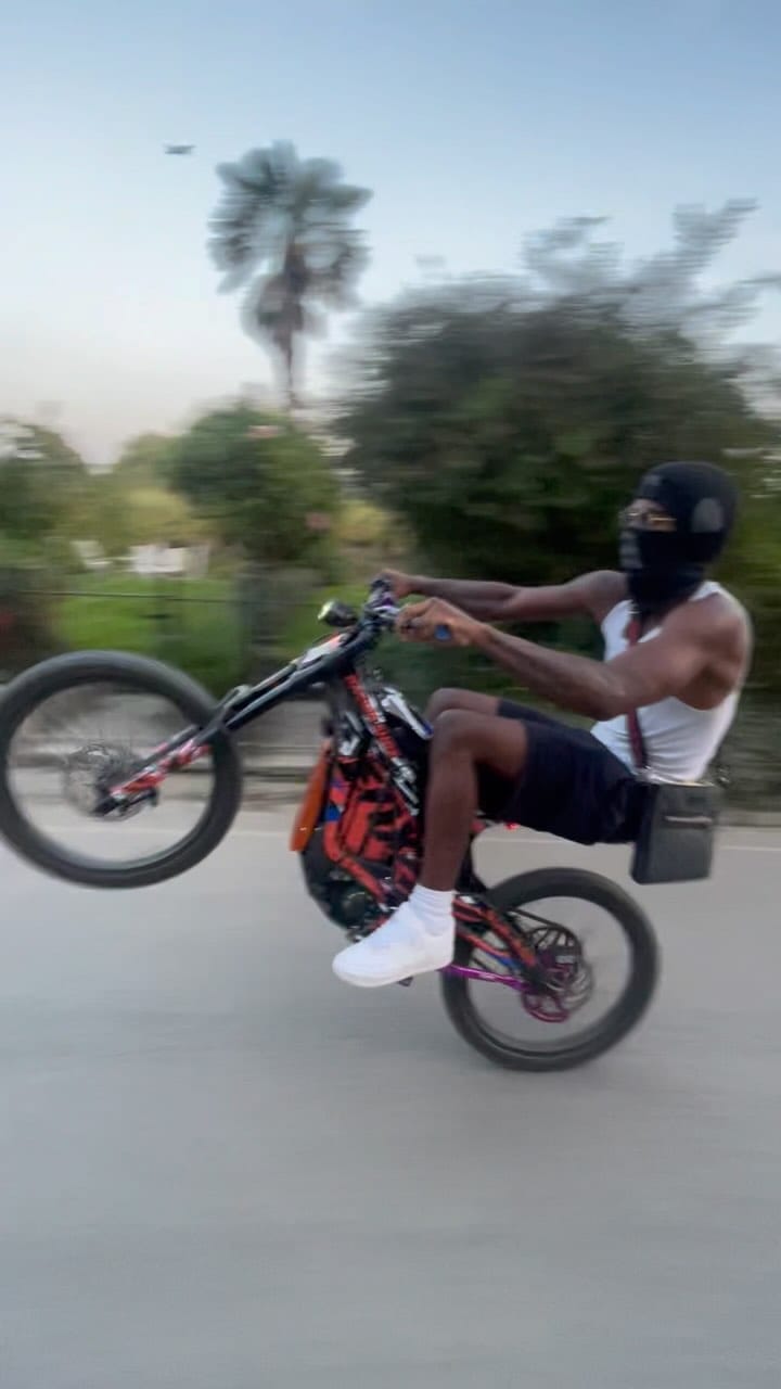 Post 3 by @sav_mostwanted on Instagram (video)