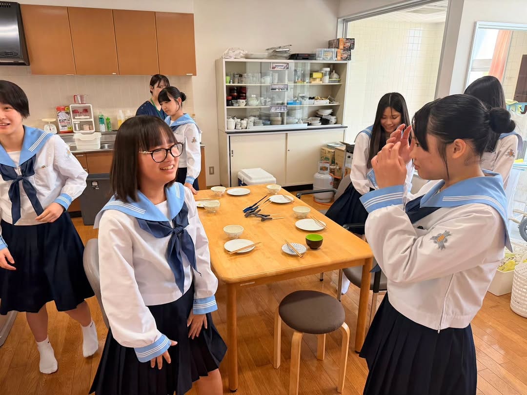 Post 2 by 学校法人高知学園 高知中学高等学校 / 私立/ 説明会受付中 on Instagram (carousel)