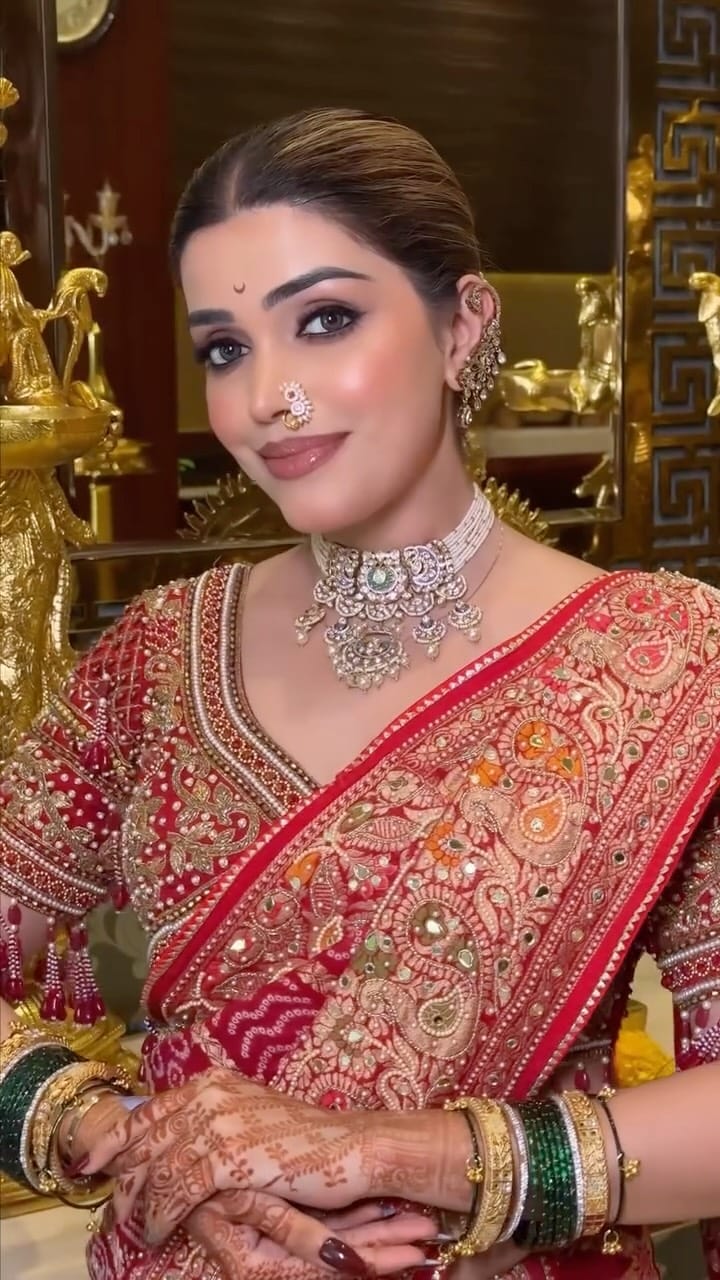 Post 9 by Prasanna 𝐆𝐚𝐢𝐤𝐚𝐫 on Instagram (video)