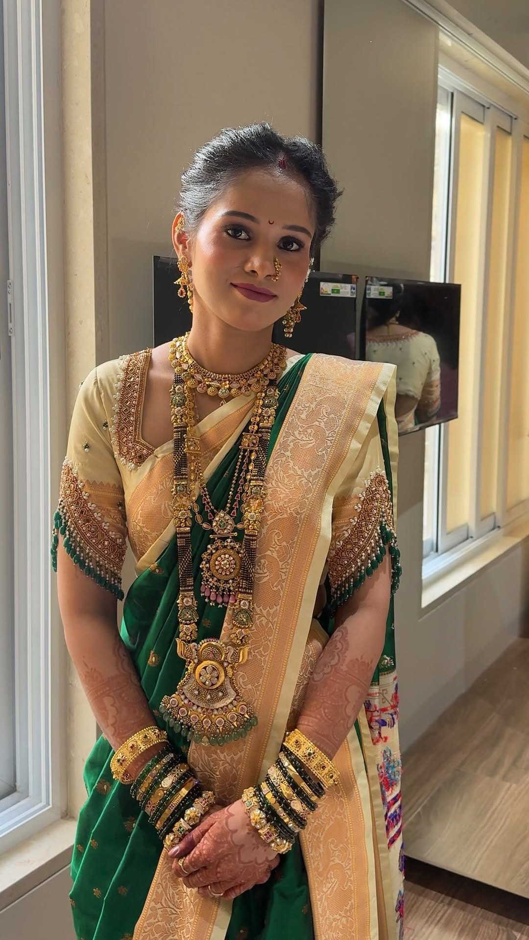 Post 5 by Prasanna 𝐆𝐚𝐢𝐤𝐚𝐫 on Instagram (video)