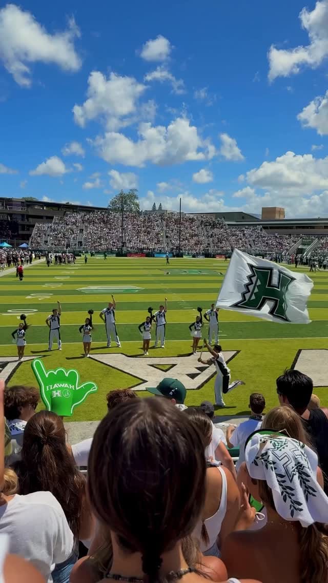 Post 9 by UH Mānoa Admissions on Instagram (video)
